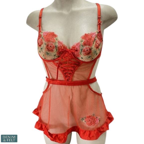 Victoria’s Secret Wicked Floral Embroidery Red Sheer Lace Apron NWT~NEW💋 - Picture 5 of 16